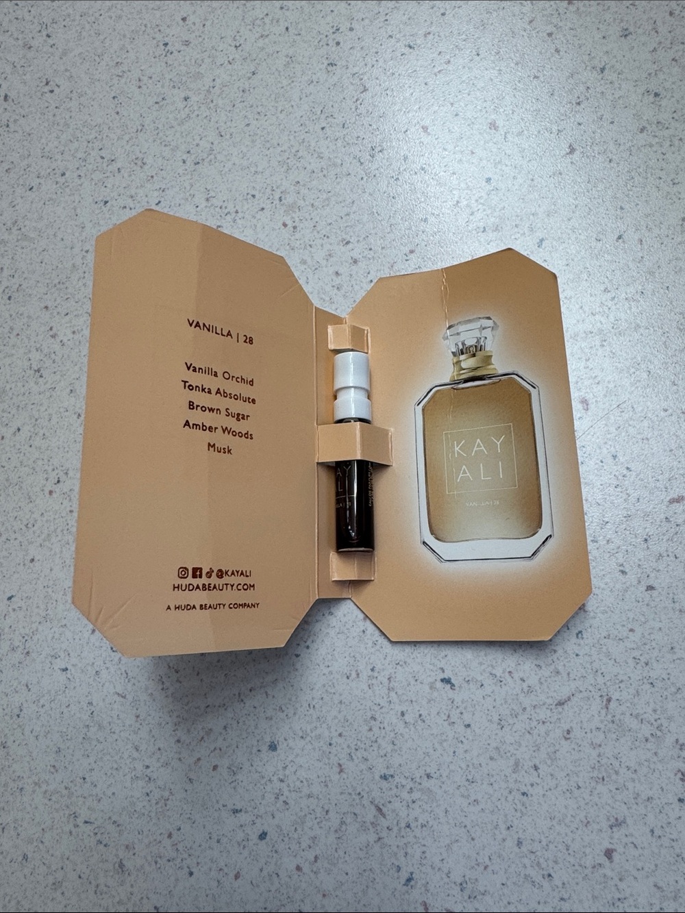 Kayali Vanilla 28 Sample